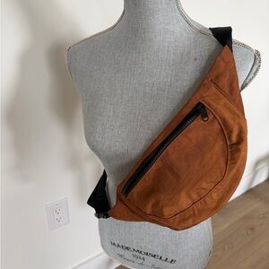 Baggu Casual Brown Crossbody Sling Bag